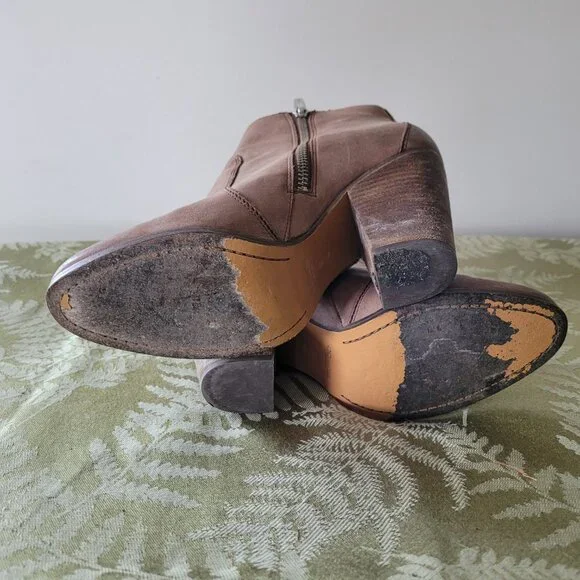 Coach Boots - Picture 6 of 8